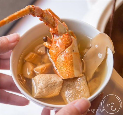 火焰瀑布鍋席卷魔都 上桌會著火，一拉就是一米長龍蝦鮮香